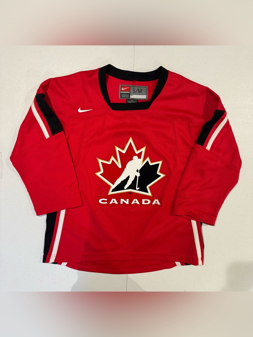 Vintage Nike Team Canada Hockey Jersey size boys small medium NHL IIHF